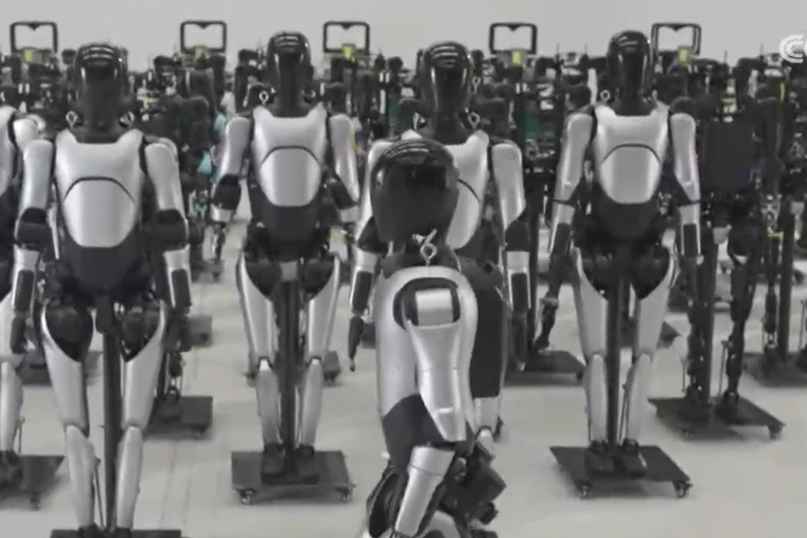 央视报道！揭秘galaxy银河机器人量产超级工厂